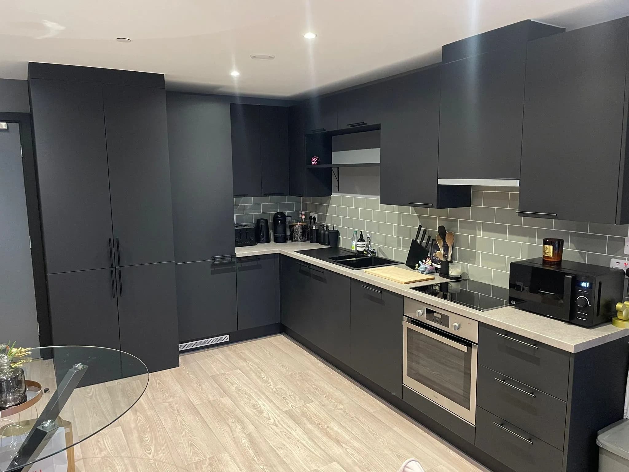 Kitchen vinyl wrap project — after